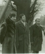 "Tiesos" korespondentai. Iš kairės Bronius Čekanauskas, Leonas Braziulis ir Tomas Šarkus "Tiesos" korespondentai. Iš kairės Bronius Čekanauskas, Leonas Braziulis ir Tomas Šarkus